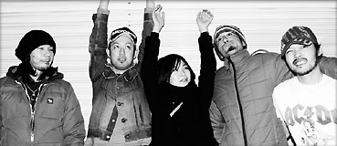 �A�[�e�B�X�g�ʐ^